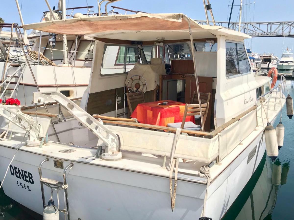 Готель Boat Yacht Barcelona Сан-Адріа-де-Бесос Екстер'єр фото