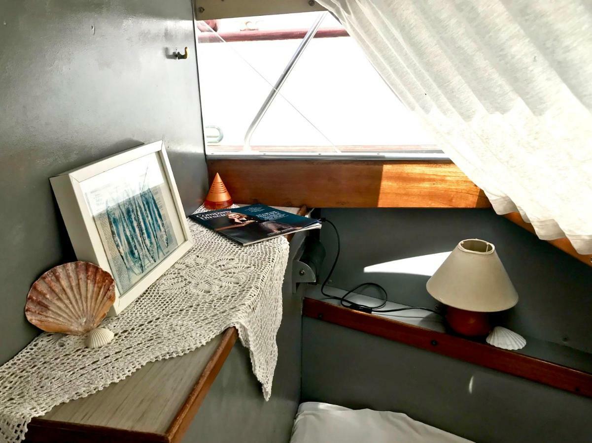 Готель Boat Yacht Barcelona Сан-Адріа-де-Бесос Екстер'єр фото