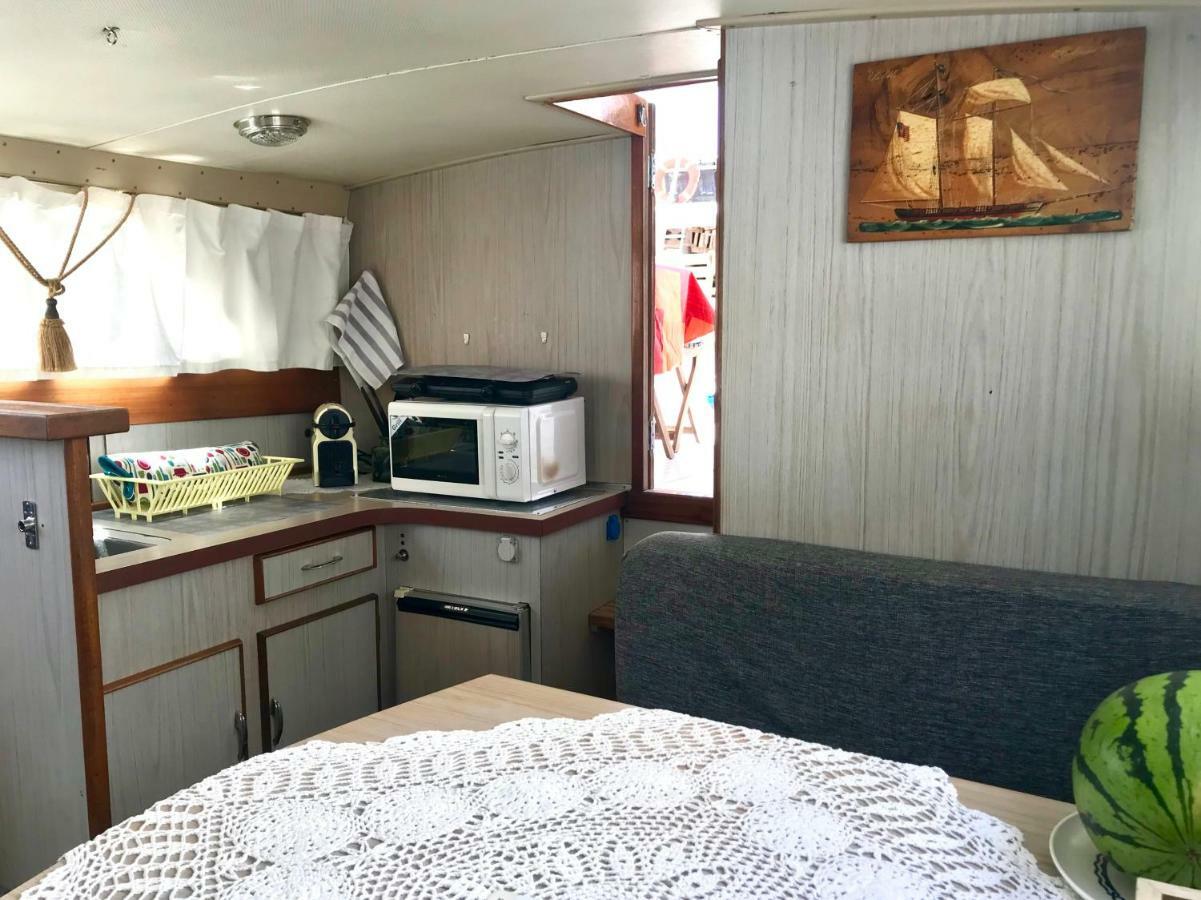 Готель Boat Yacht Barcelona Сан-Адріа-де-Бесос Екстер'єр фото