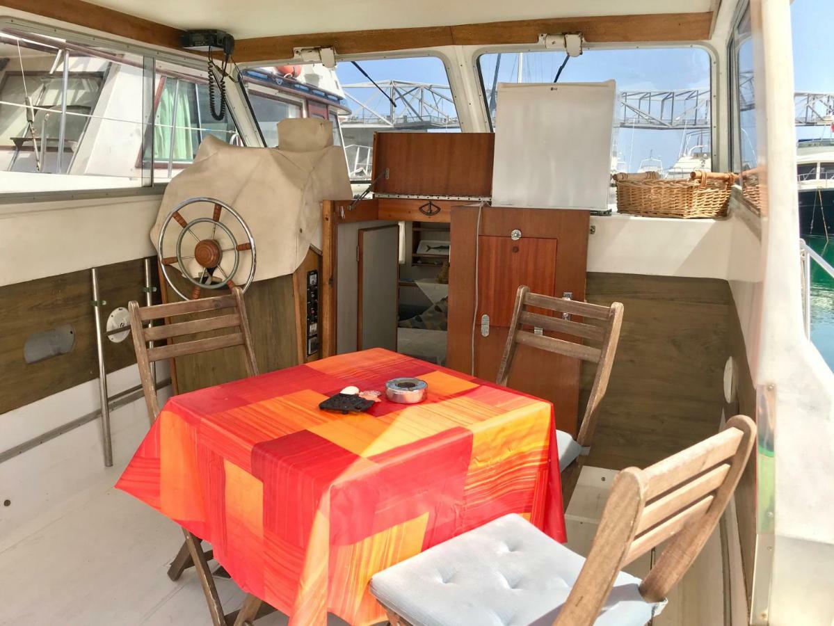 Готель Boat Yacht Barcelona Сан-Адріа-де-Бесос Екстер'єр фото